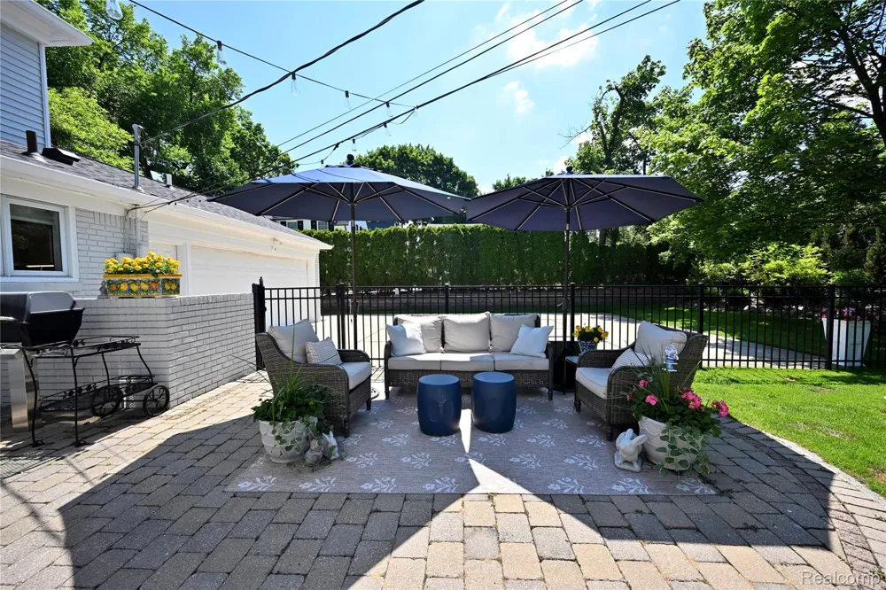 2691 Bradway Boulevard Bloomfield Hills City, MI 48301