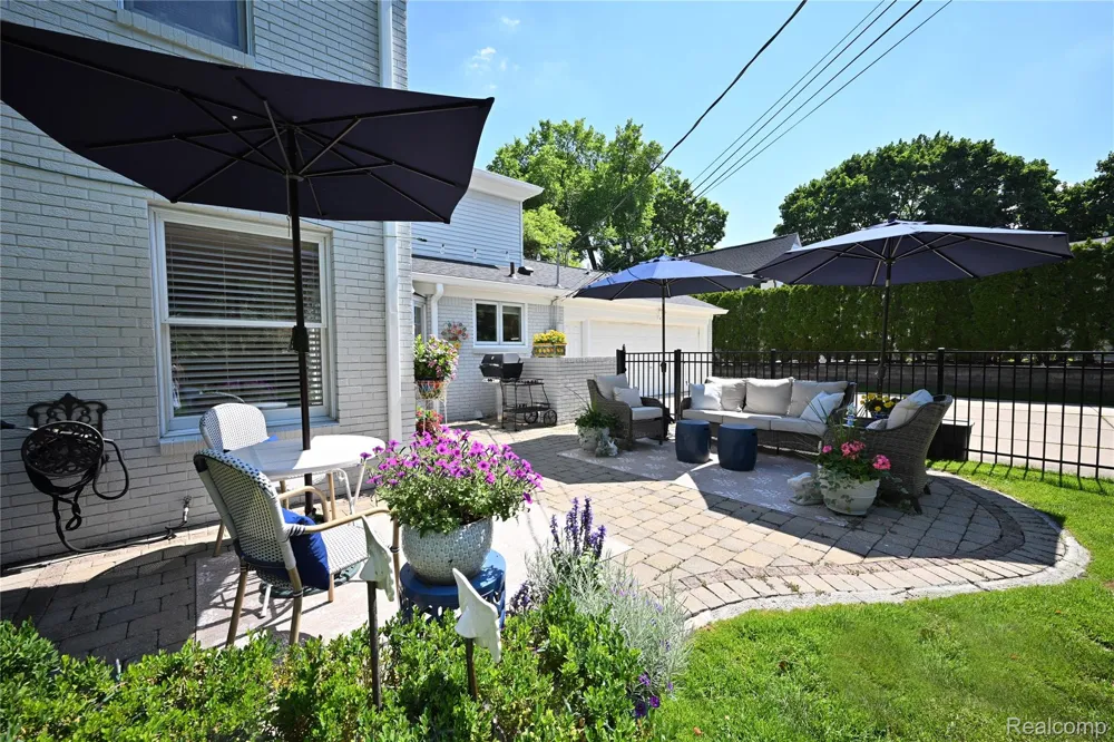 2691 Bradway Boulevard Bloomfield Hills City, MI 48301
