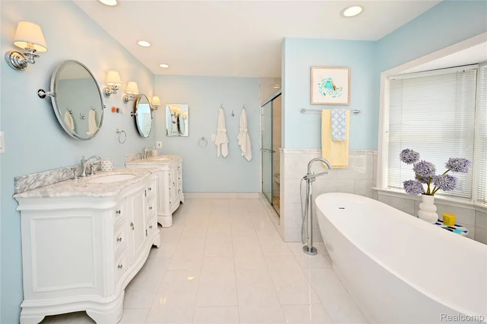 2691 Bradway Boulevard Bloomfield Hills City, MI 48301