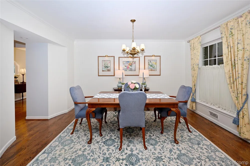 2691 Bradway Boulevard Bloomfield Hills City, MI 48301