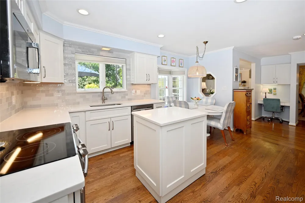 2691 Bradway Boulevard Bloomfield Hills City, MI 48301