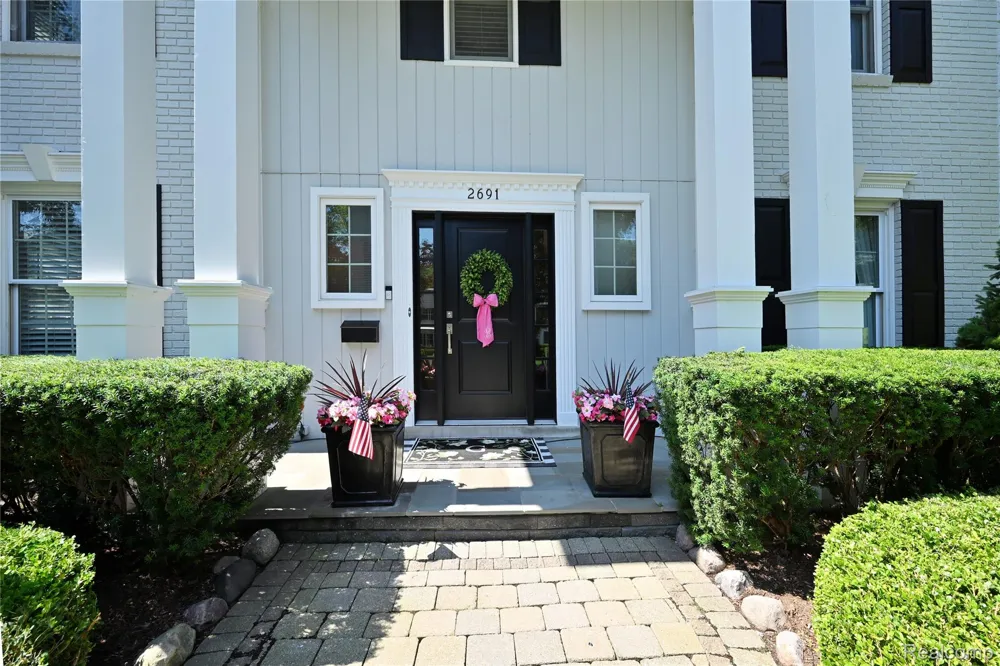 2691 Bradway Boulevard Bloomfield Hills City, MI 48301