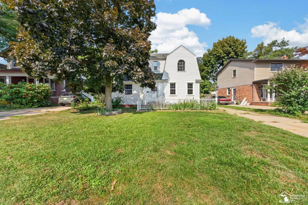 234 Biddle Avenue Wyandotte City, MI 48192
