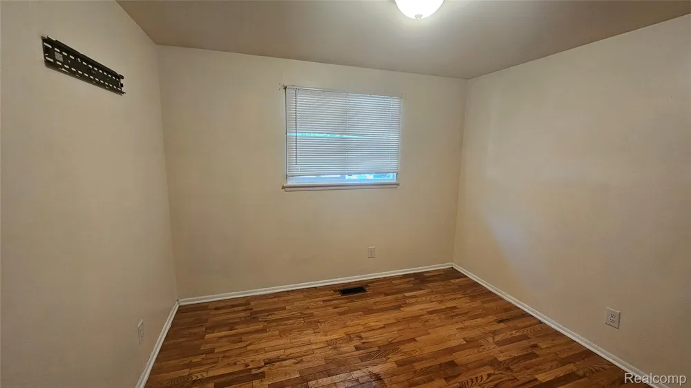 3024 Raskob Street Flint City, MI 48504
