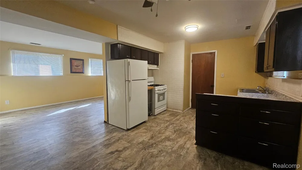 3024 Raskob Street Flint City, MI 48504