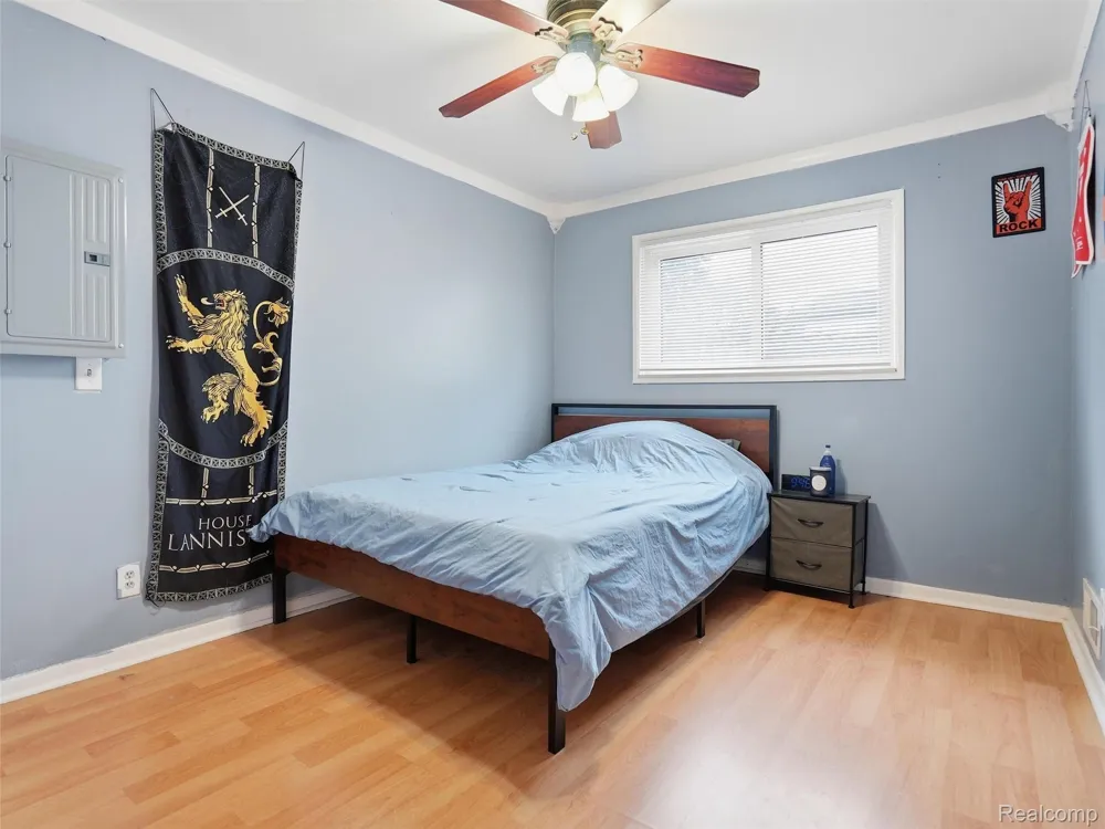 21601 Parkway Street St Clair Shores City, MI 48082