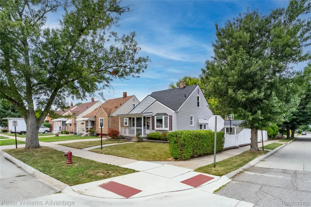 1504 Merrill Avenue Lincoln Park City, MI 48146