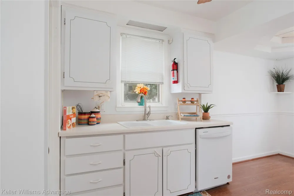 1504 Merrill Avenue Lincoln Park City, MI 48146