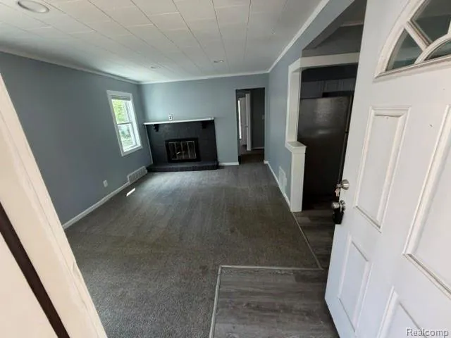227 W Strathmore Avenue Pontiac City, MI 48340