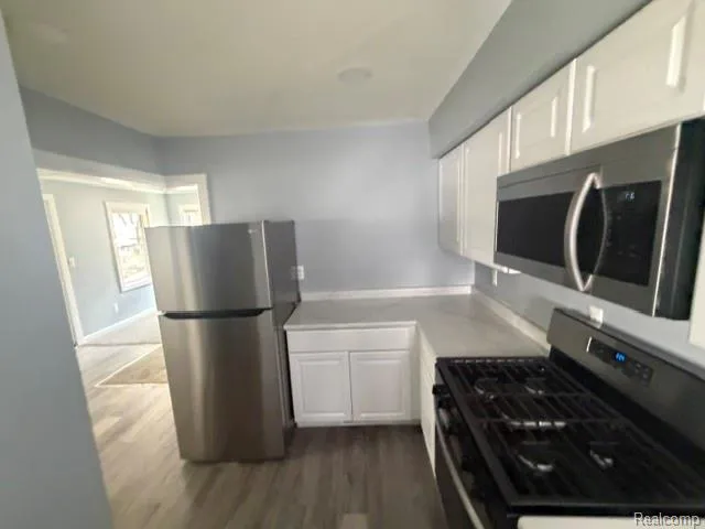 227 W Strathmore Avenue Pontiac City, MI 48340