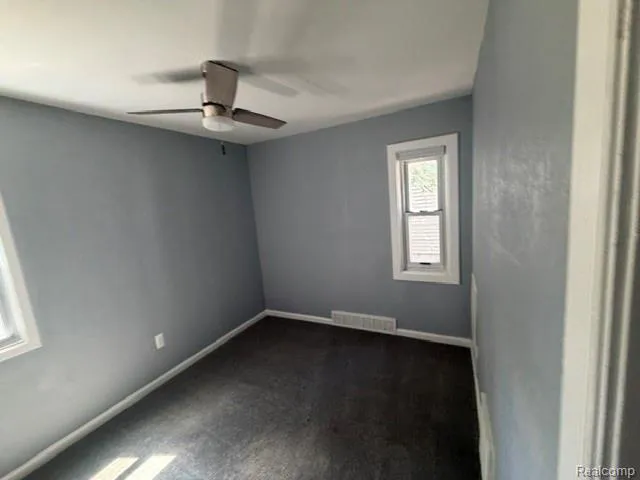 227 W Strathmore Avenue Pontiac City, MI 48340