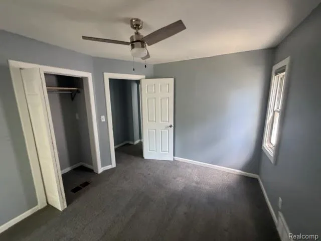 227 W Strathmore Avenue Pontiac City, MI 48340