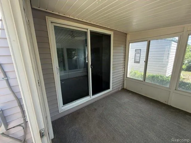 227 W Strathmore Avenue Pontiac City, MI 48340