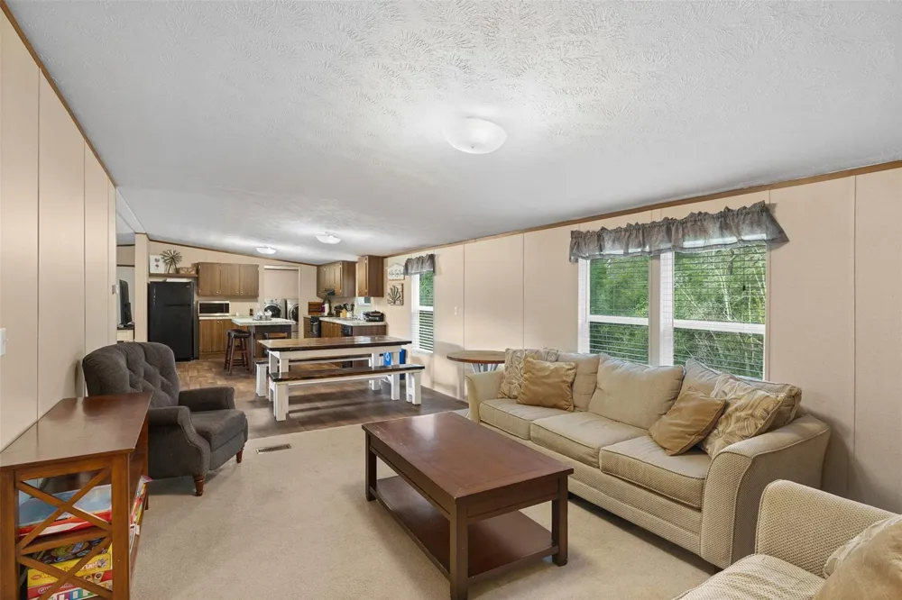 2131 County Road 278 Somerville, TX 77879