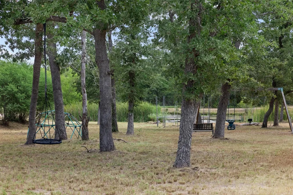 2131 County Road 278 Somerville, TX 77879