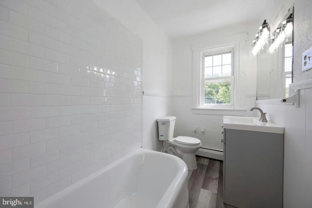 337 STUART AVENUE Downingtown, PA 19335