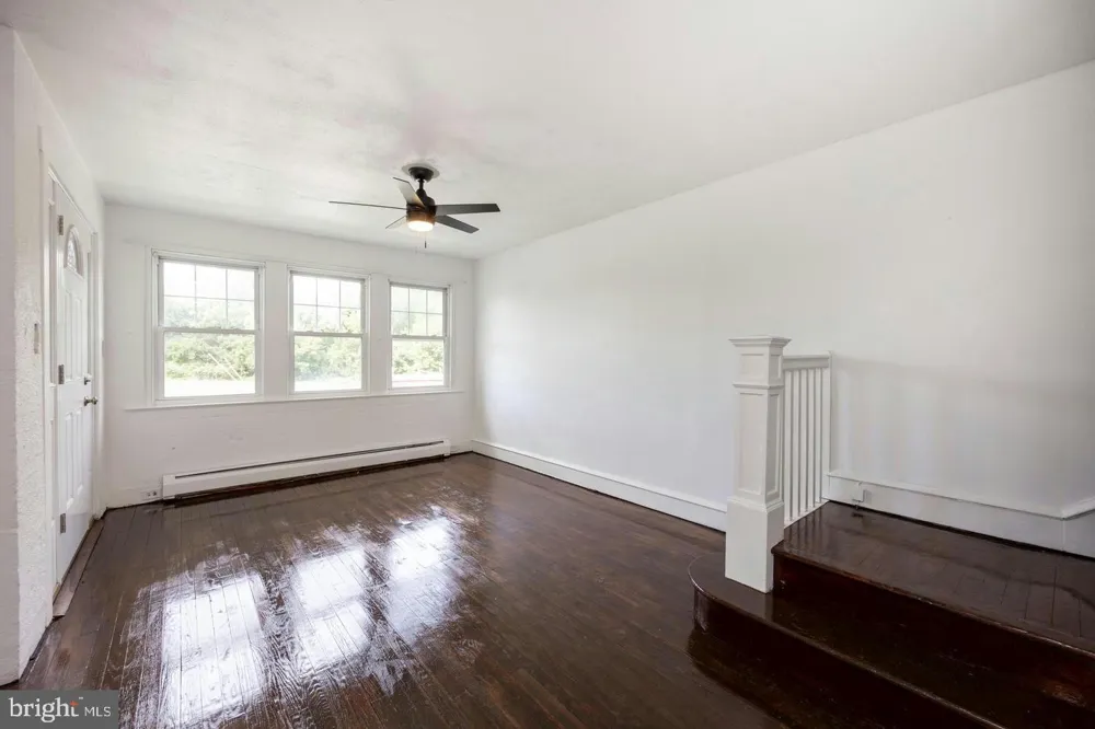 337 STUART AVENUE Downingtown, PA 19335