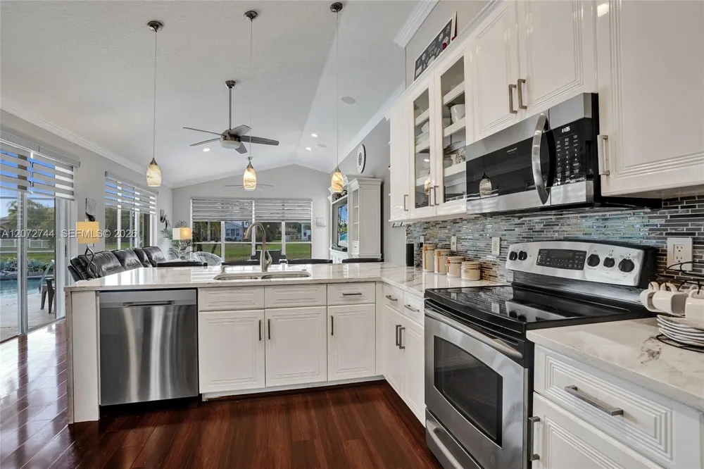 6810 NW 73rd St Parkland, FL 33067