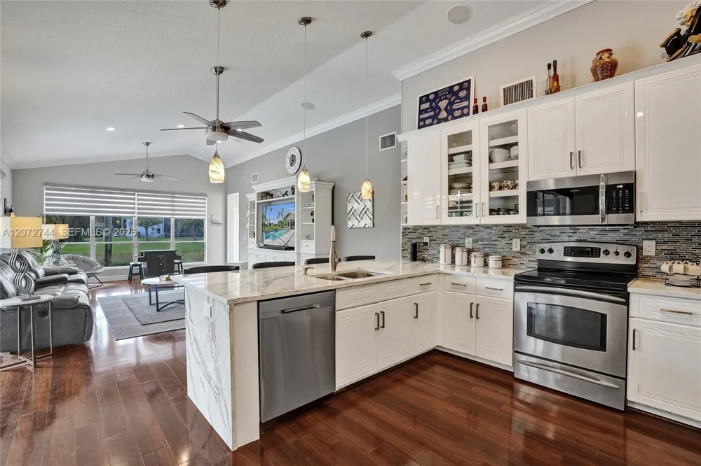 6810 NW 73rd St Parkland, FL 33067