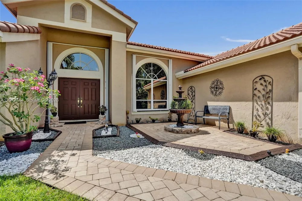 6810 NW 73rd St Parkland, FL 33067