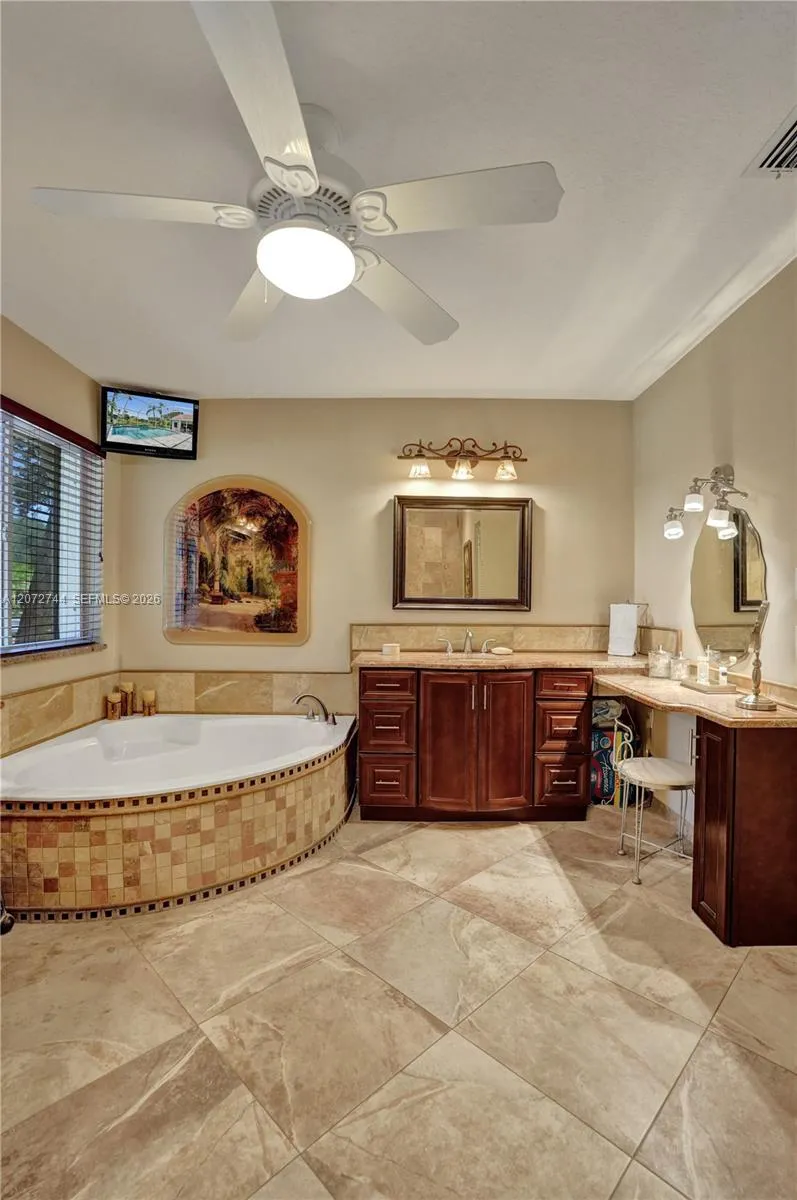 6810 NW 73rd St Parkland, FL 33067