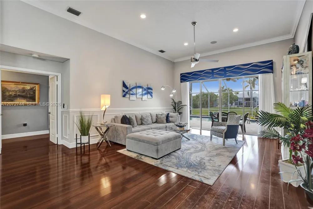 6810 NW 73rd St Parkland, FL 33067