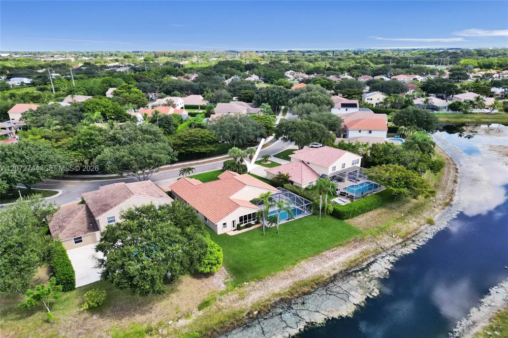 6810 NW 73rd St Parkland, FL 33067
