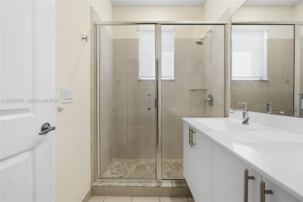4426 NW 83 PKWY #0 Doral, FL 33166