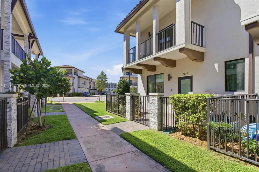 4426 NW 83 PKWY #0 Doral, FL 33166