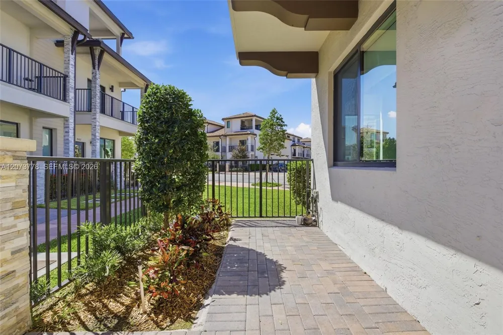 4426 NW 83 PKWY #0 Doral, FL 33166