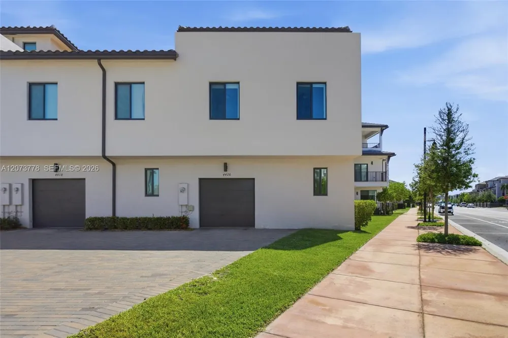 4426 NW 83 PKWY #0 Doral, FL 33166