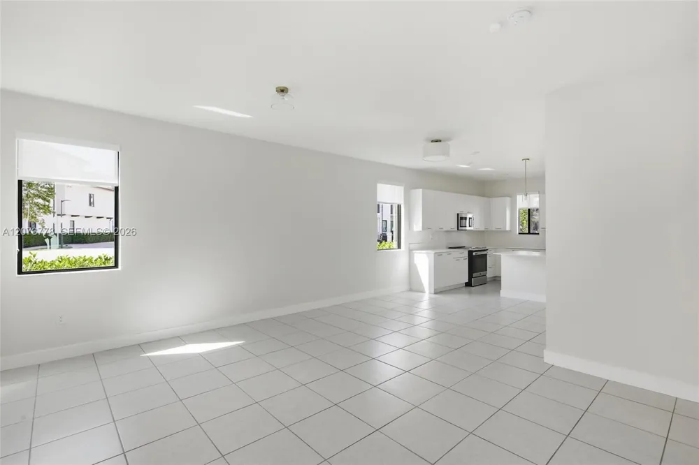 4426 NW 83 PKWY #0 Doral, FL 33166