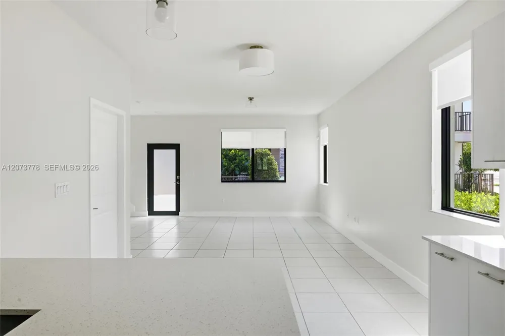 4426 NW 83 PKWY #0 Doral, FL 33166