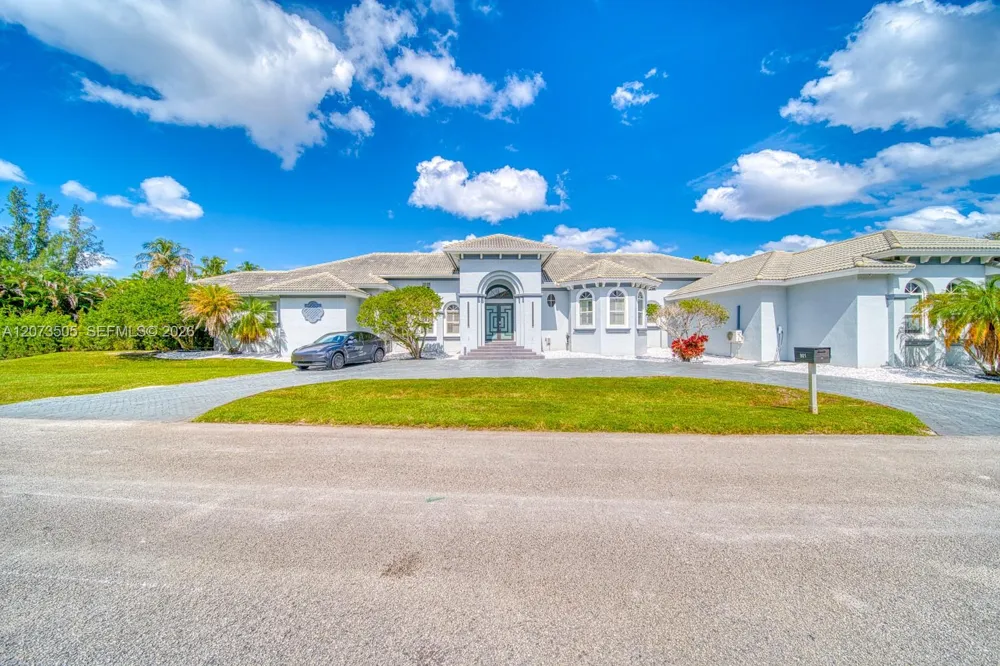 901 NW 122nd Ave Plantation, FL 33325