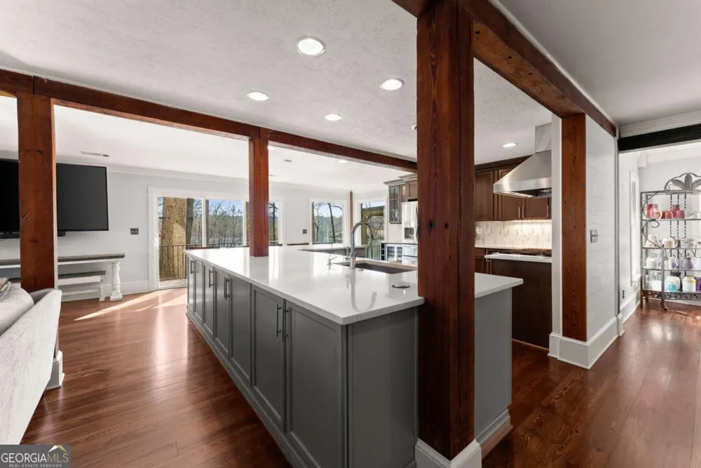 5983 Nachoochee TRL Flowery Branch, GA 30542