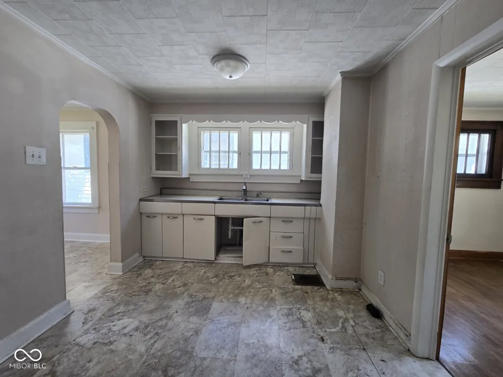 2425 S 6th Street Terre Haute, IN 47802