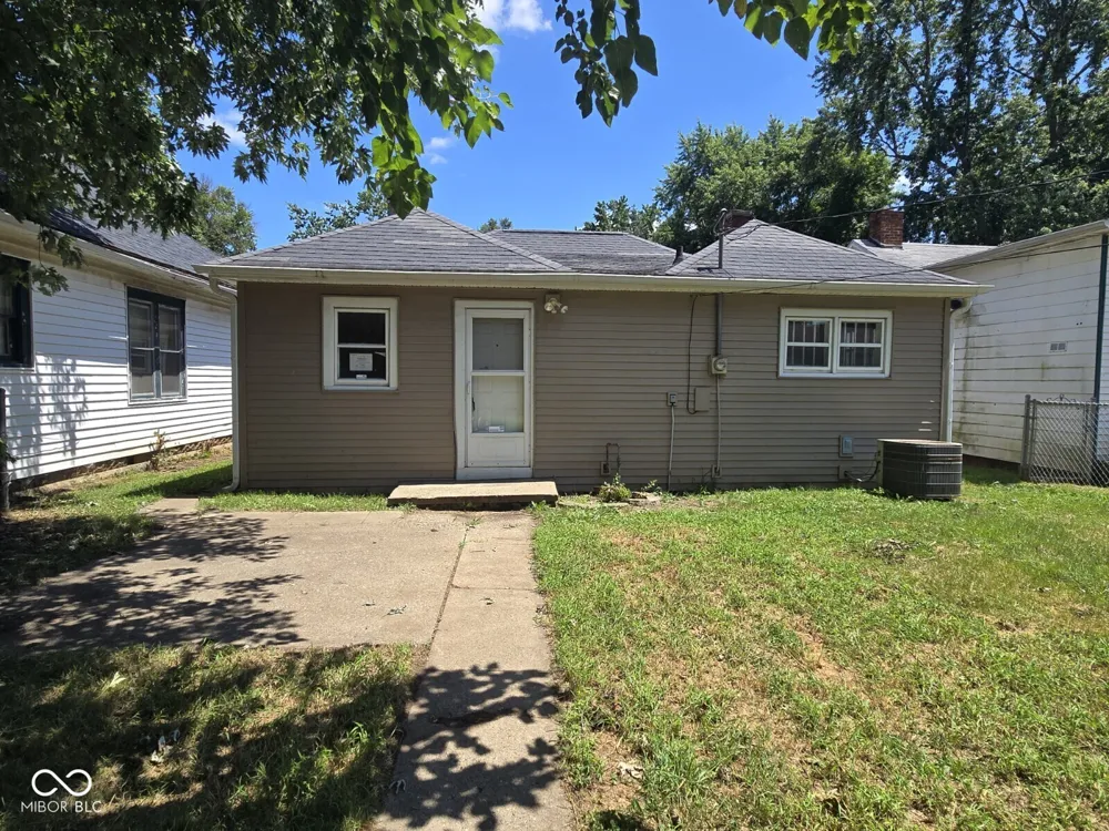 2425 S 6th Street Terre Haute, IN 47802