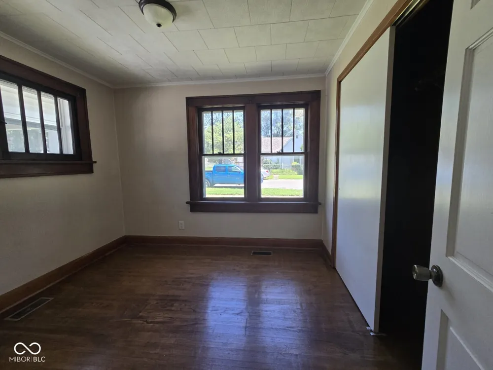 2425 S 6th Street Terre Haute, IN 47802