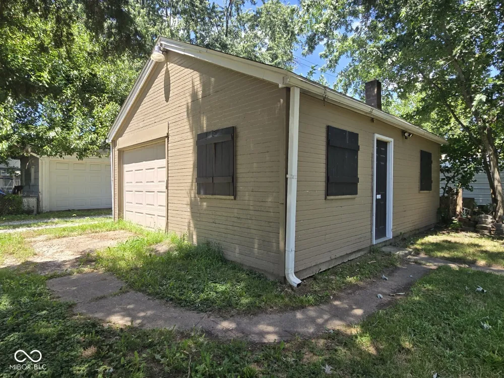 2425 S 6th Street Terre Haute, IN 47802