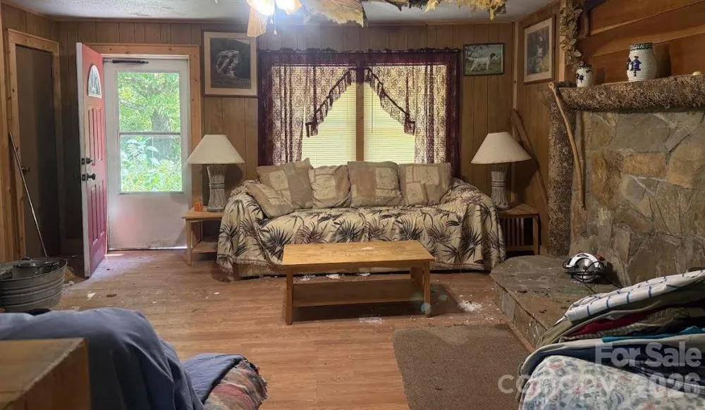 107 Flat Creek Drive Lake Toxaway, NC 28747