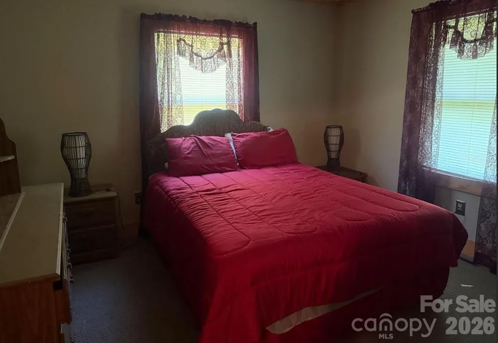 107 Flat Creek Drive Lake Toxaway, NC 28747