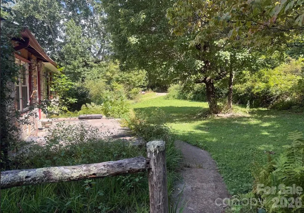 107 Flat Creek Drive Lake Toxaway, NC 28747