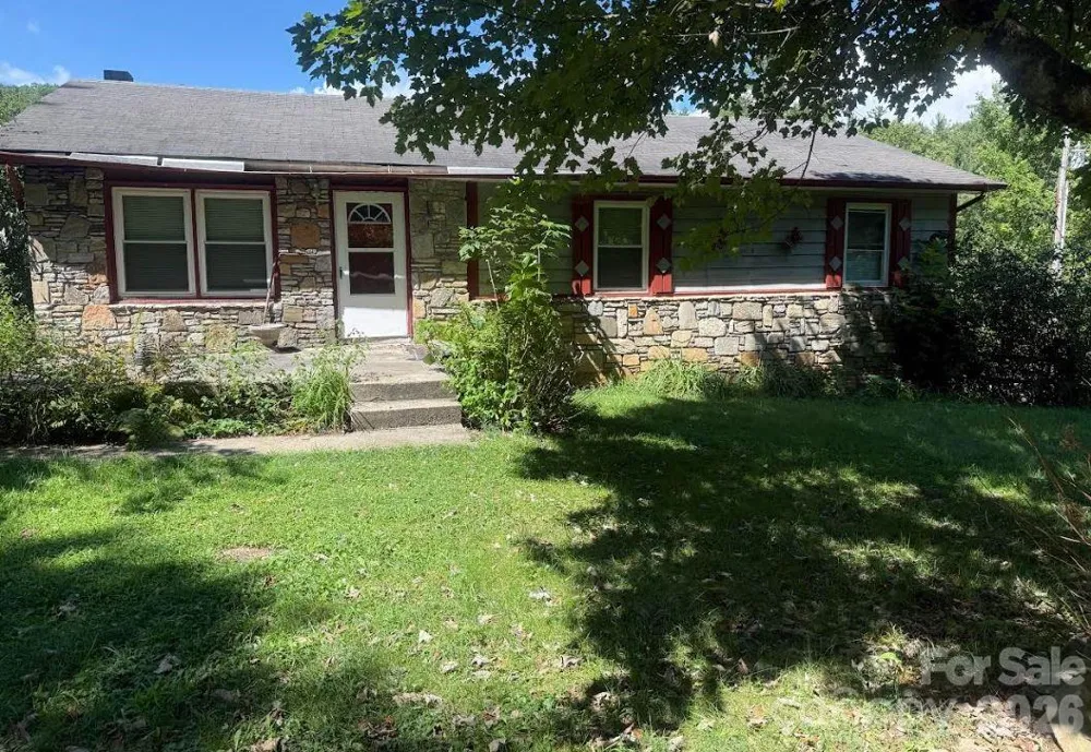107 Flat Creek Drive Lake Toxaway, NC 28747