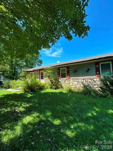 107 Flat Creek Drive Lake Toxaway, NC 28747