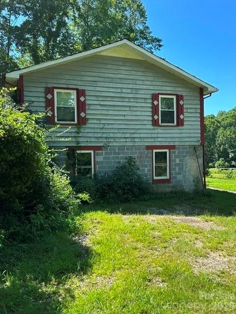 107 Flat Creek Drive Lake Toxaway, NC 28747