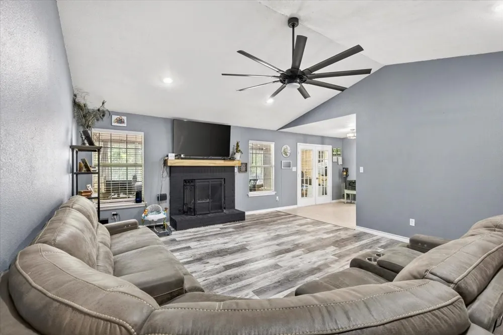530 Vz County Road 2915 Eustace, TX 75124