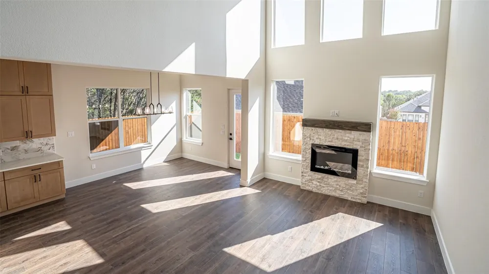 5702 Barkridge Drive Granbury, TX 76048