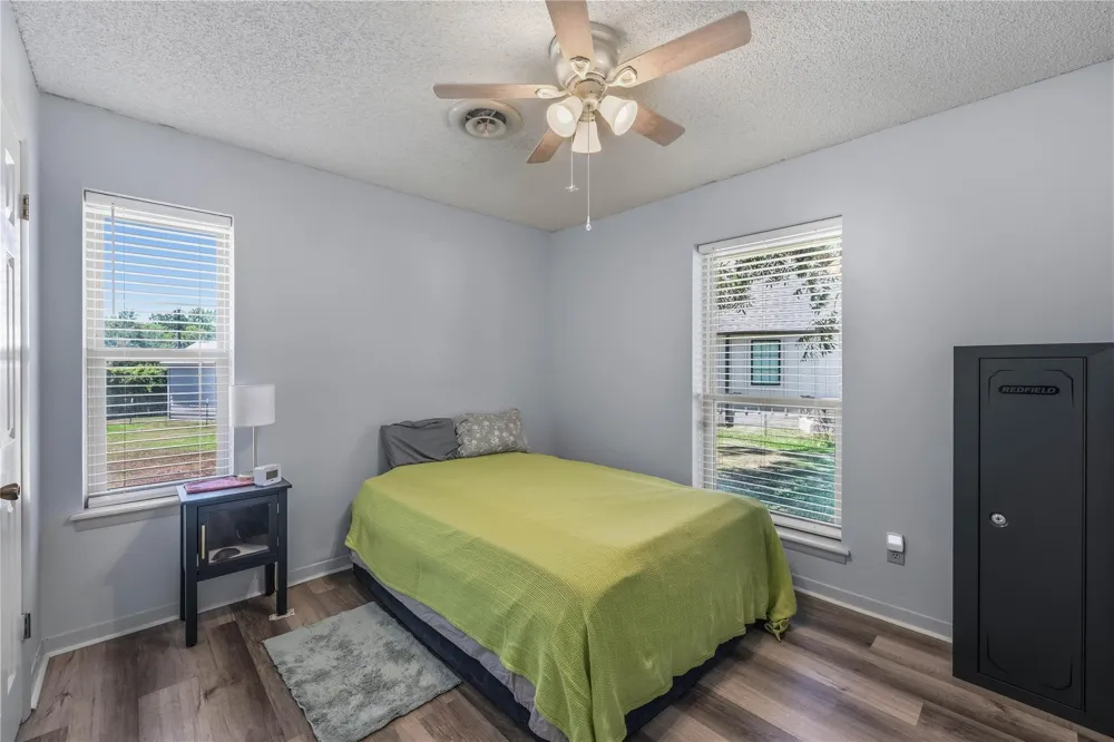 778 E Bellville Street Giddings, TX 78942