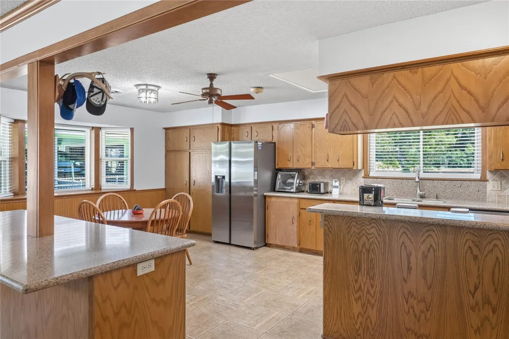 778 E Bellville Street Giddings, TX 78942