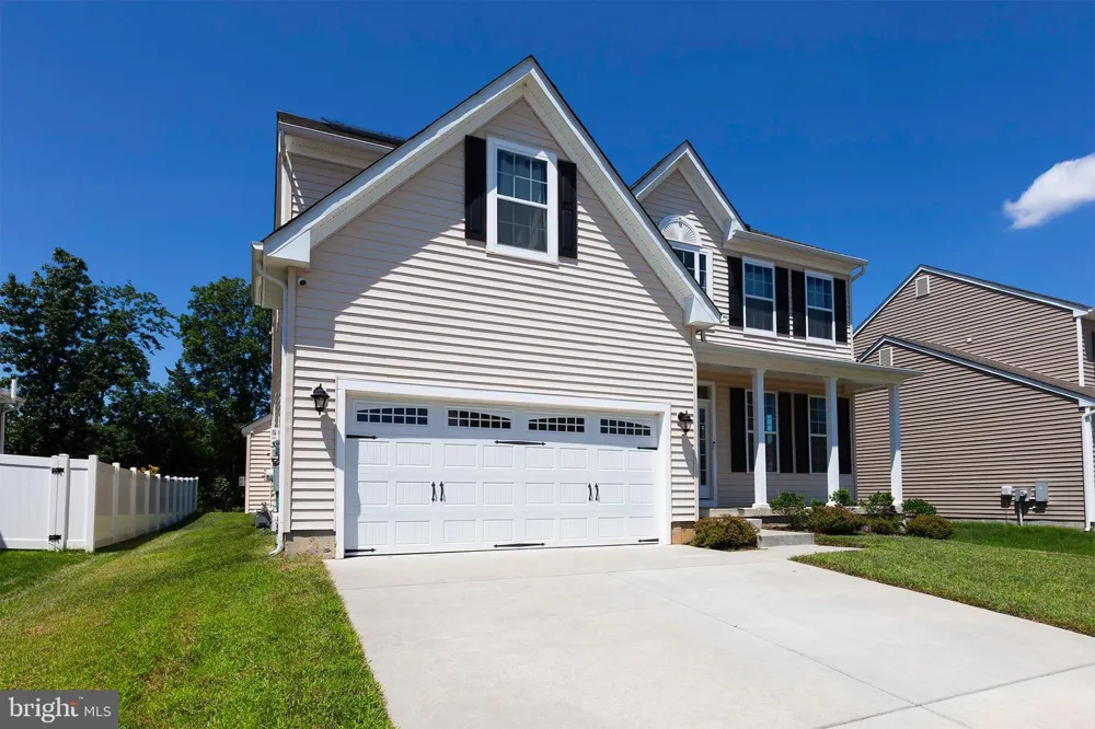 41 CHAMPLAIN STREET Sicklerville, NJ 08081